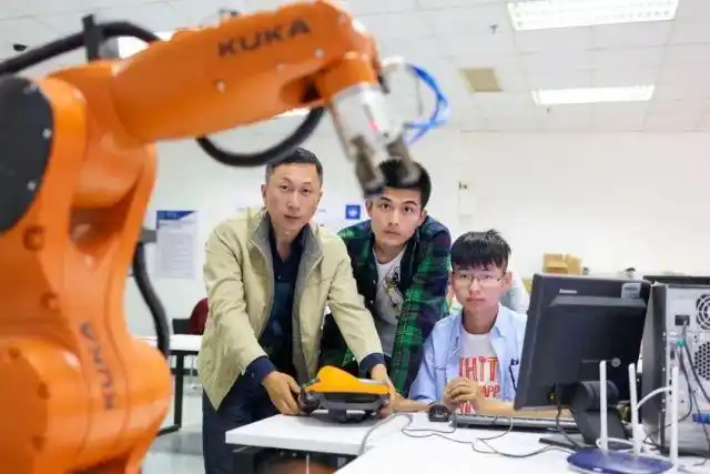 大连东软信息学院学费详解：2023年最新收费标准及性价比分析